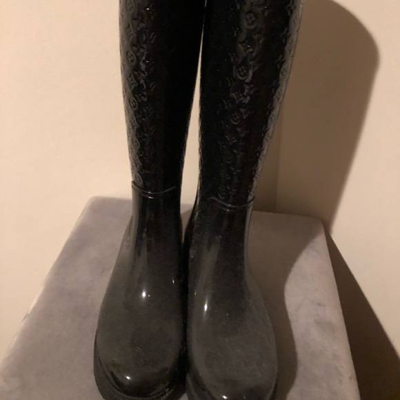 poshmark rain boots